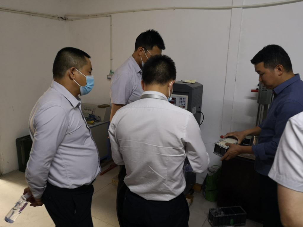 安徽装饰龙头企业华然装饰集团领导莅临丝买实地考察